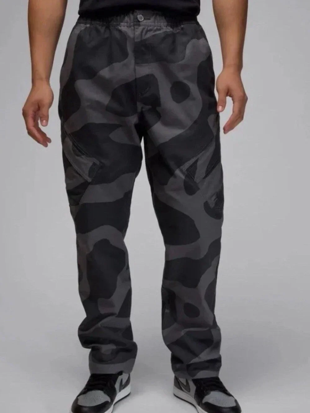 Nike Air Jordan Essentials Chicago Camo Woven Pants Mens S gray FZ2060-068 $120